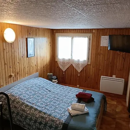 La Petite Chambre Felletin Esterno foto